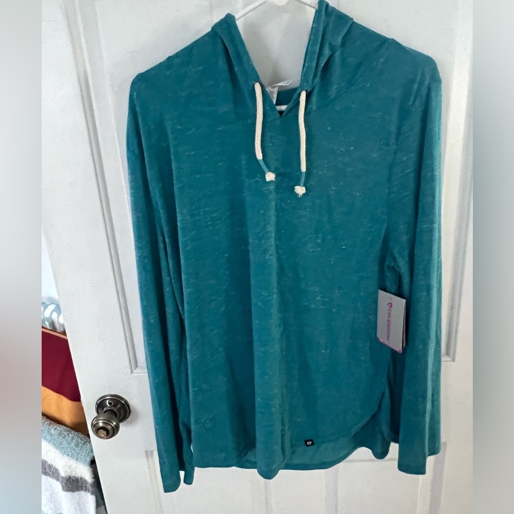 Colosseum Lightweight Hooded Athletic Shirt NWT